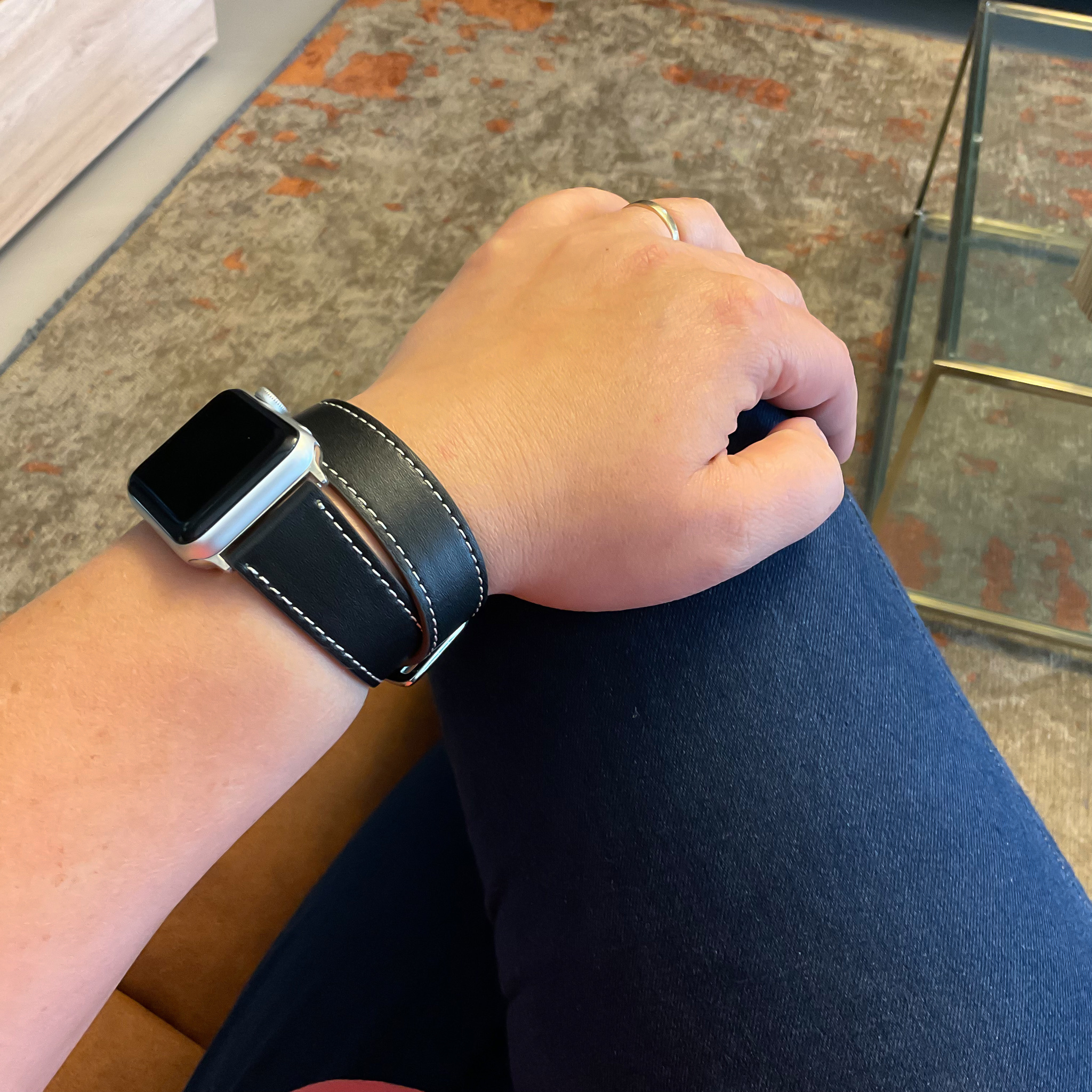 Cinturino ad anello lungo in pelle per Apple Watch - nero