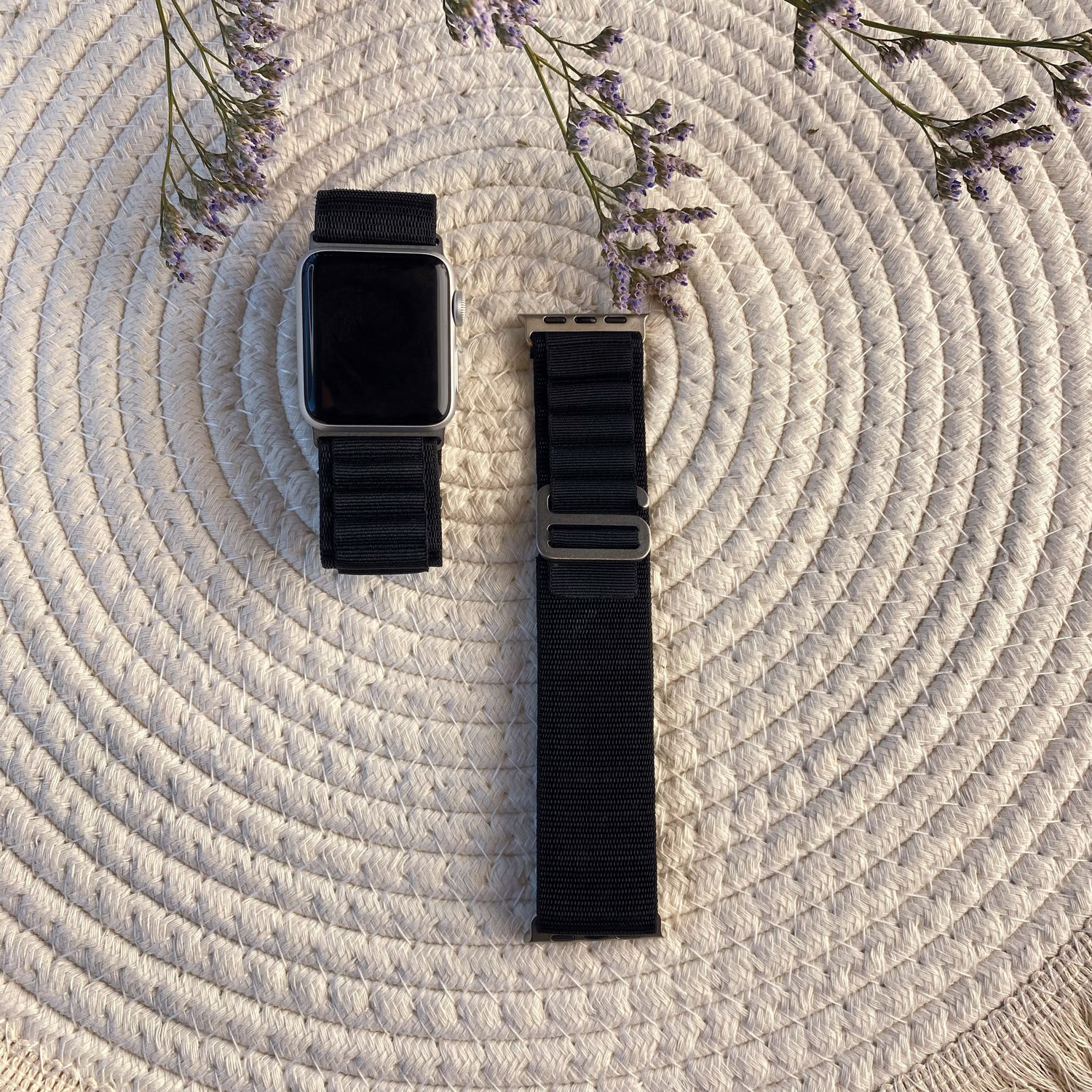 Cinturino Alpine in nylon per Apple Watch - nero