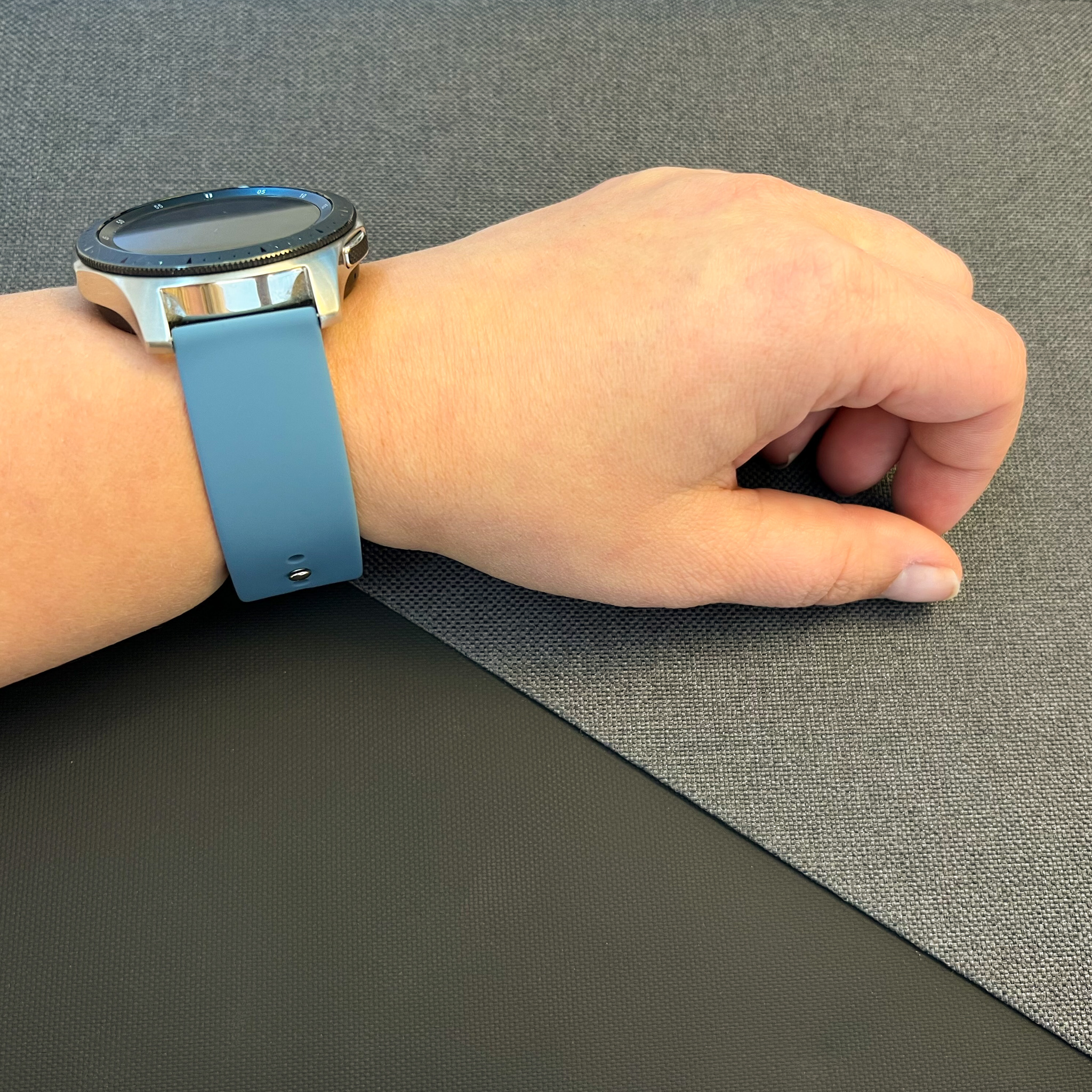 Cinturino sport in silicone per Samsung Galaxy Watch - ardesia