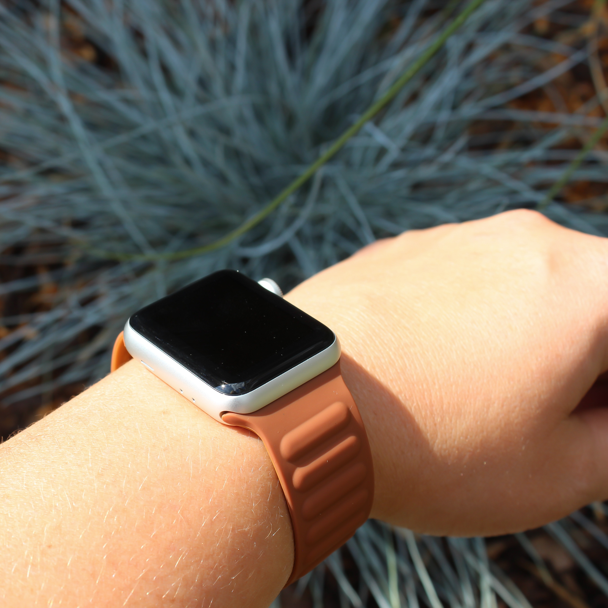 Cinturino Solo Sport a coste per Apple Watch - marrone