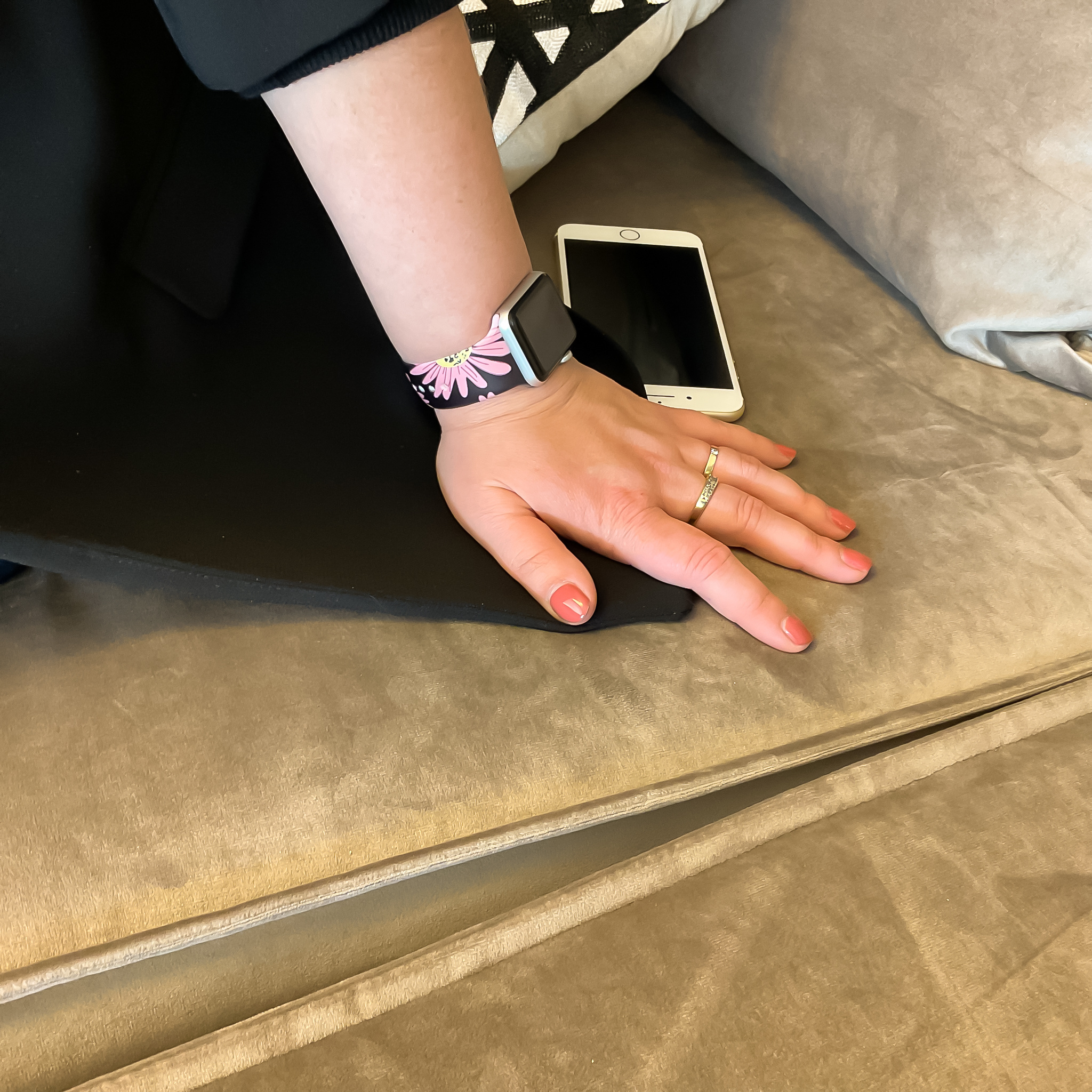 Cinturino sport con stampa per Apple Watch - margherita rosa