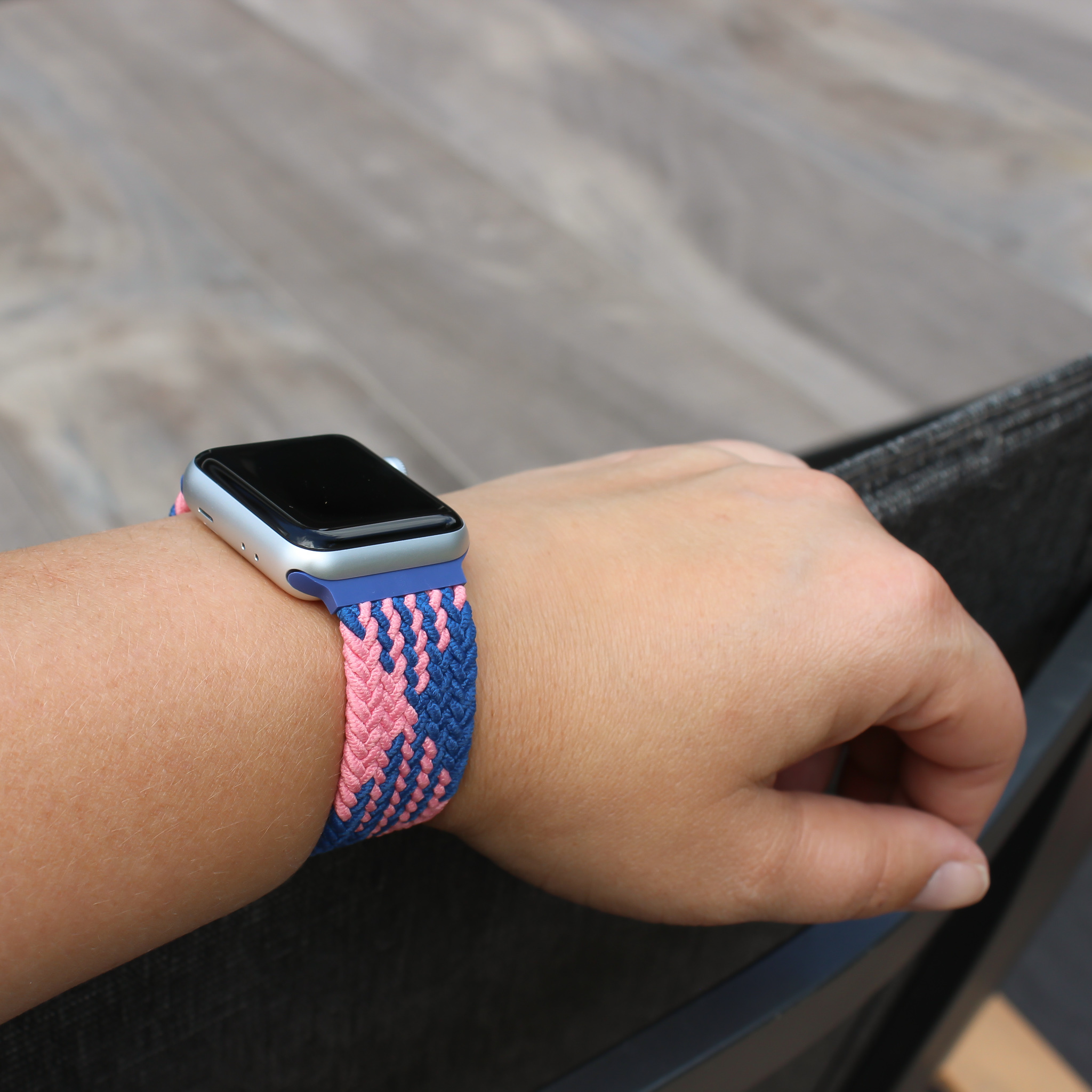Cinturino Solo intrecciato in nylon per Apple Watch - rosa blu