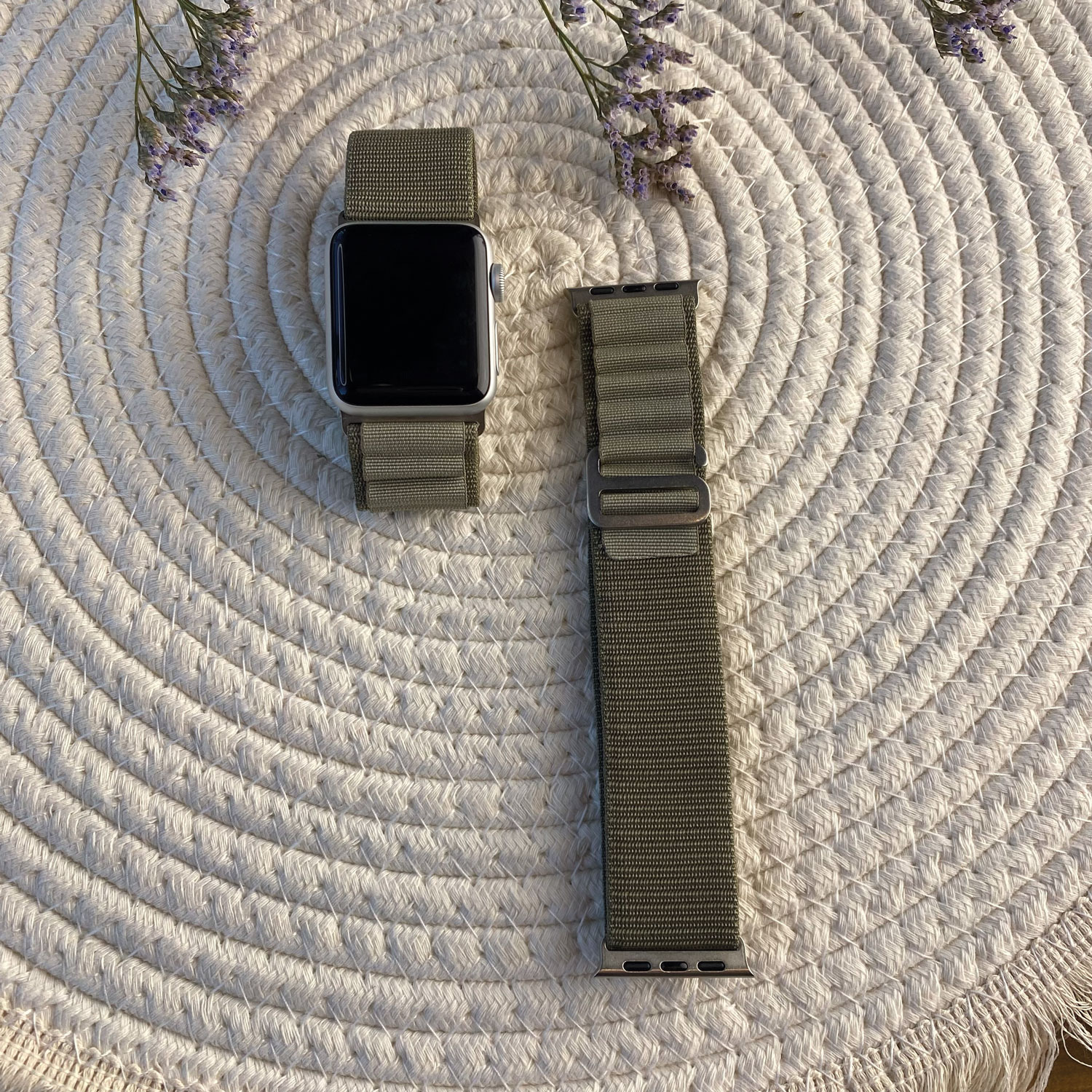 Cinturino Alpine in nylon per Apple Watch - oliva