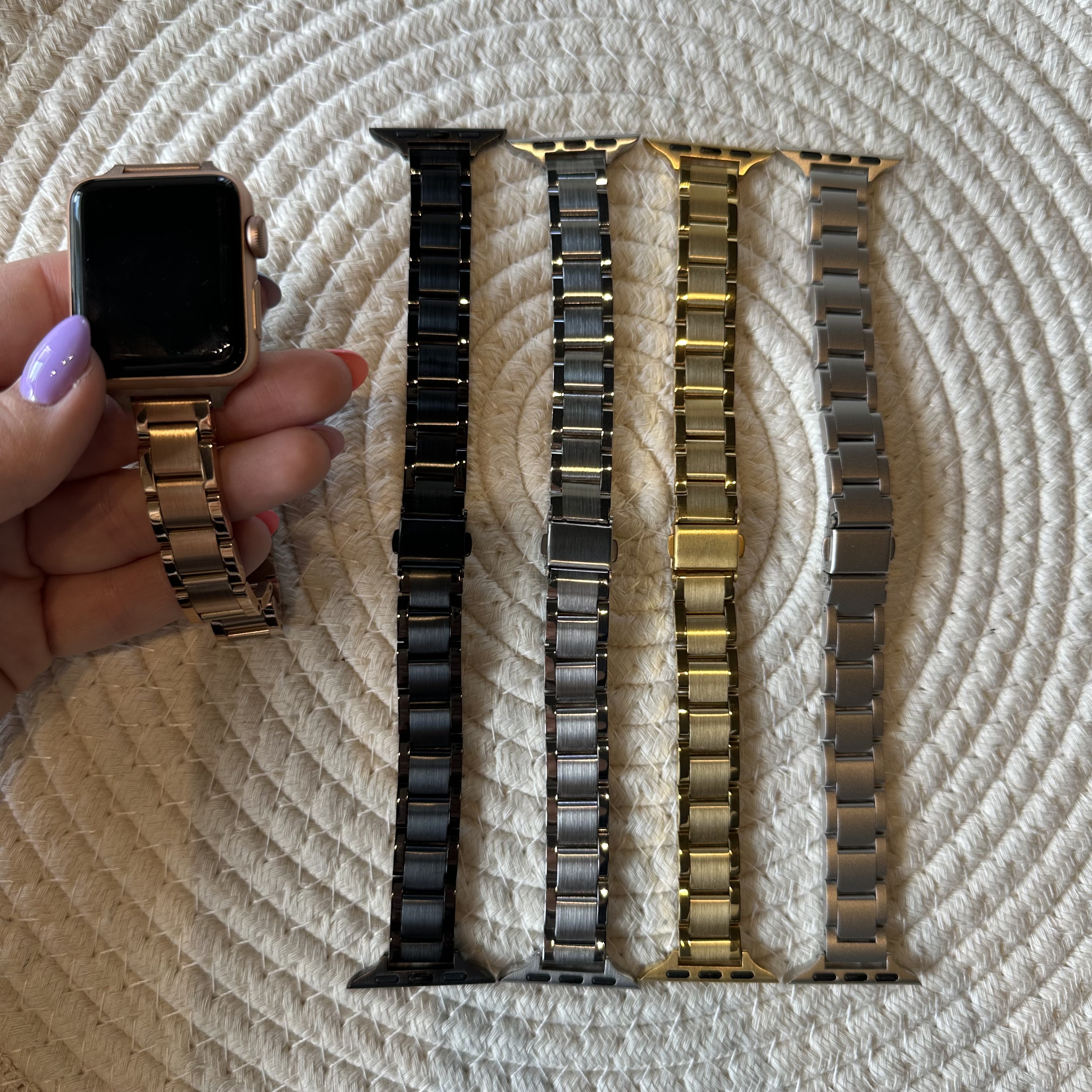 Cinturino a maglie sottili Noor Apple Watch - Nero