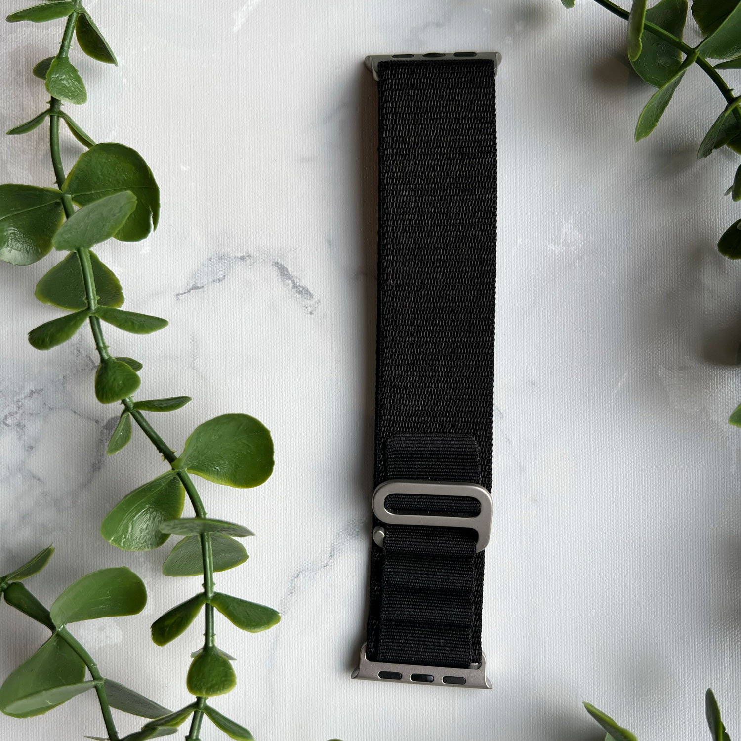 Cinturino Alpine in nylon per Apple Watch - nero