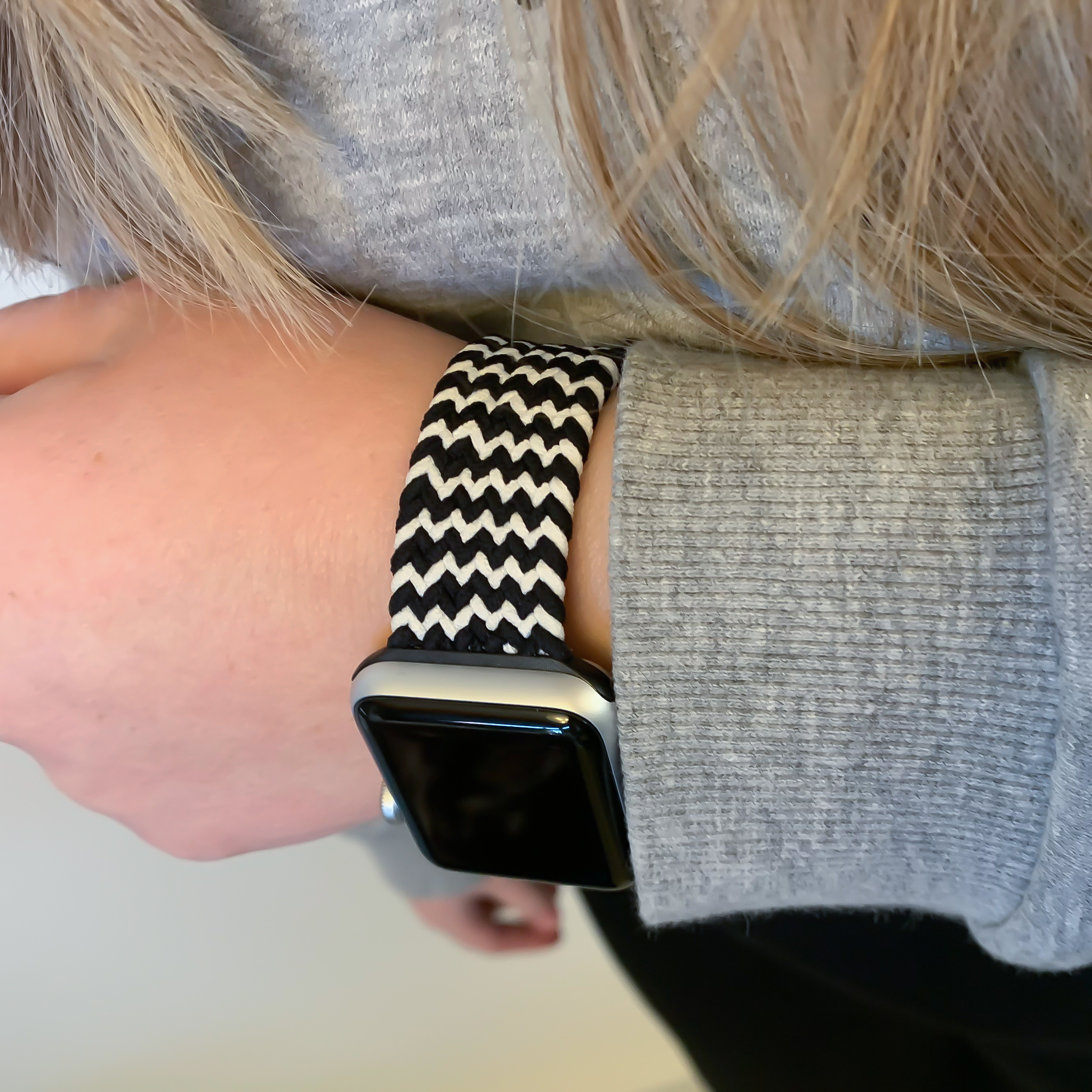 Cinturino Solo intrecciato in nylon per Apple Watch - mix bianco nero