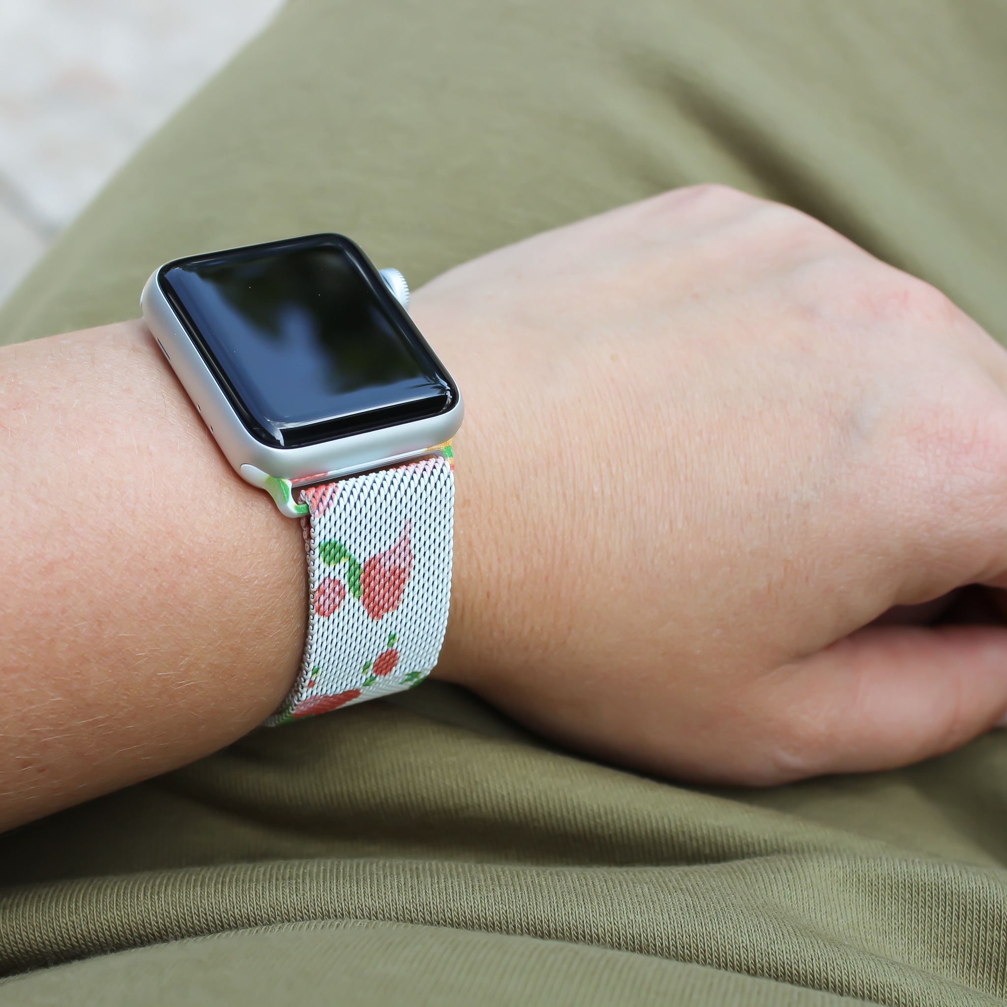 Cinturino loop in maglia milanese per Apple Watch - peonia