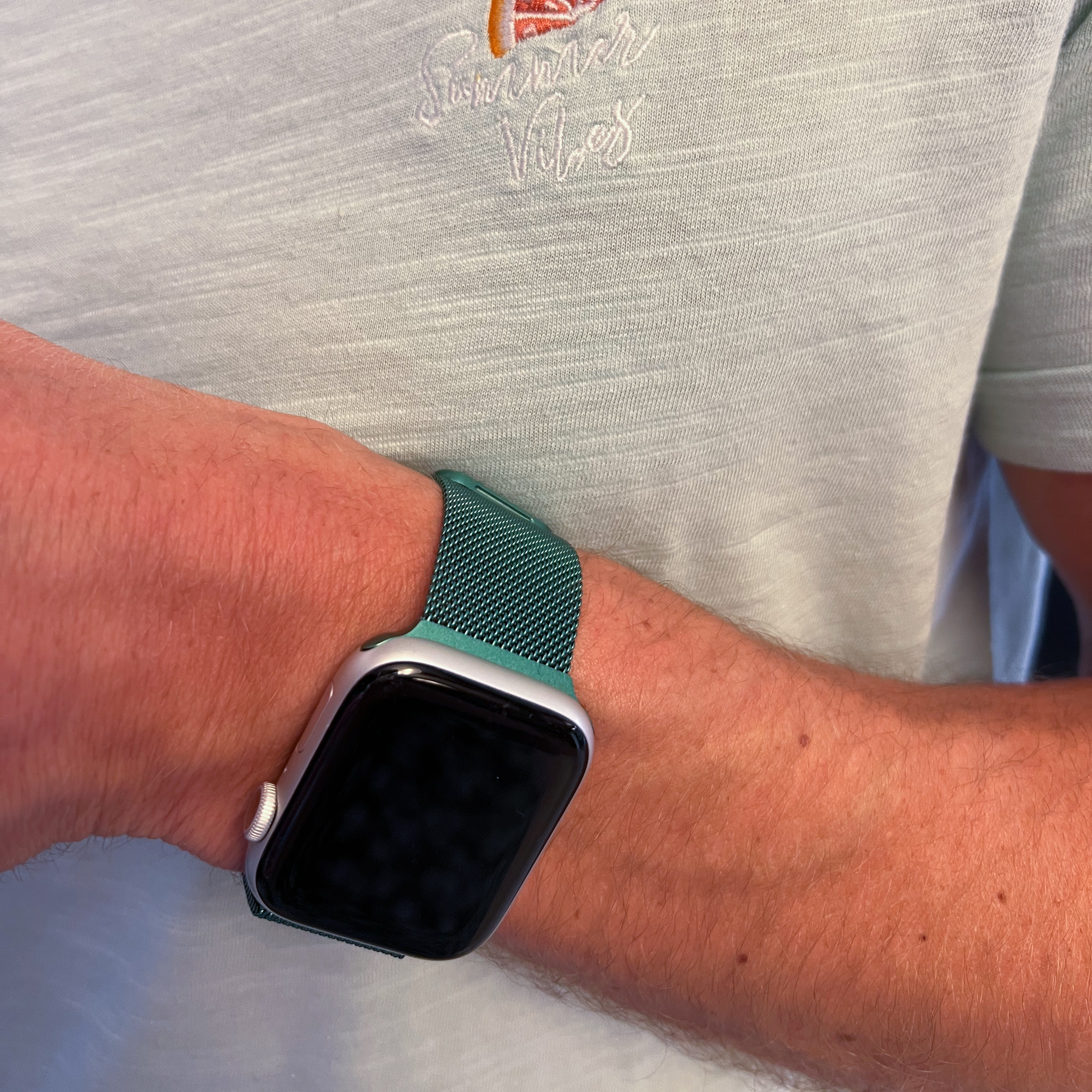 Cinturino loop in maglia milanese per Apple Watch - verde scuro