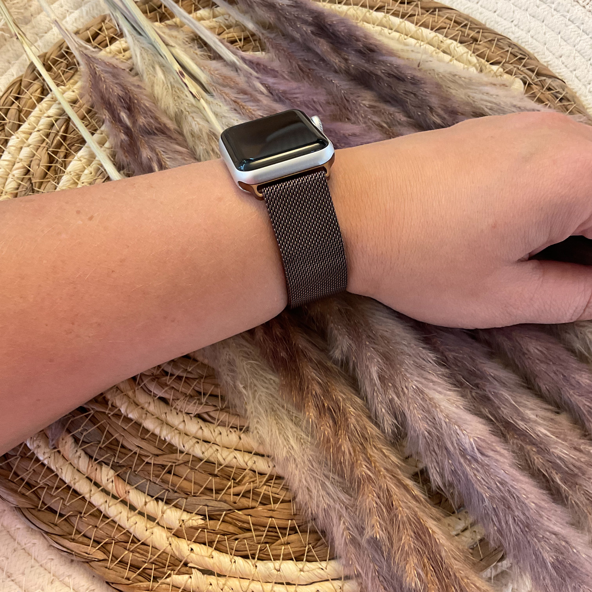 Cinturino loop in maglia milanese per Apple Watch - marrone