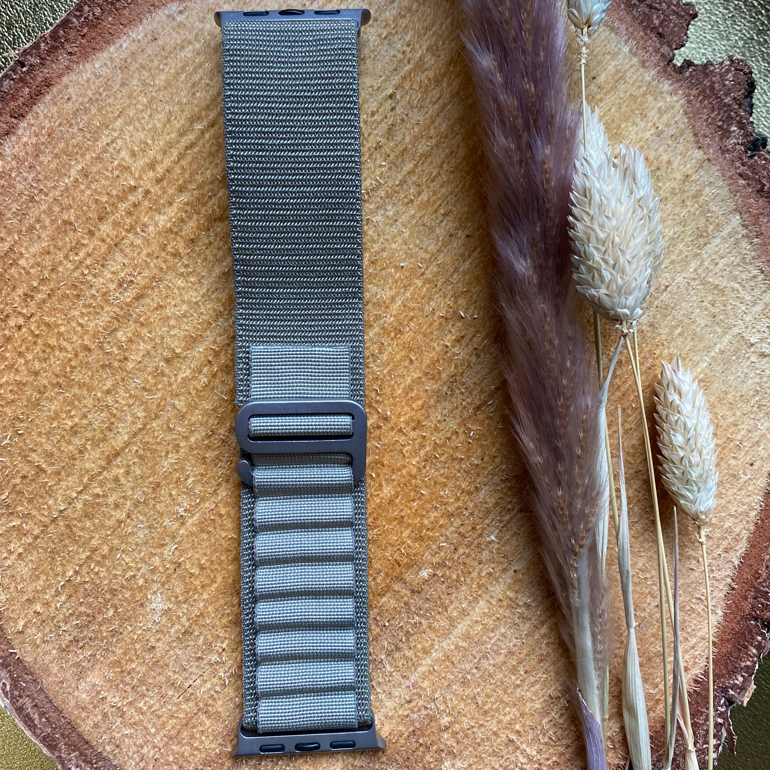 Cinturino Alpine in nylon per Apple Watch - oliva