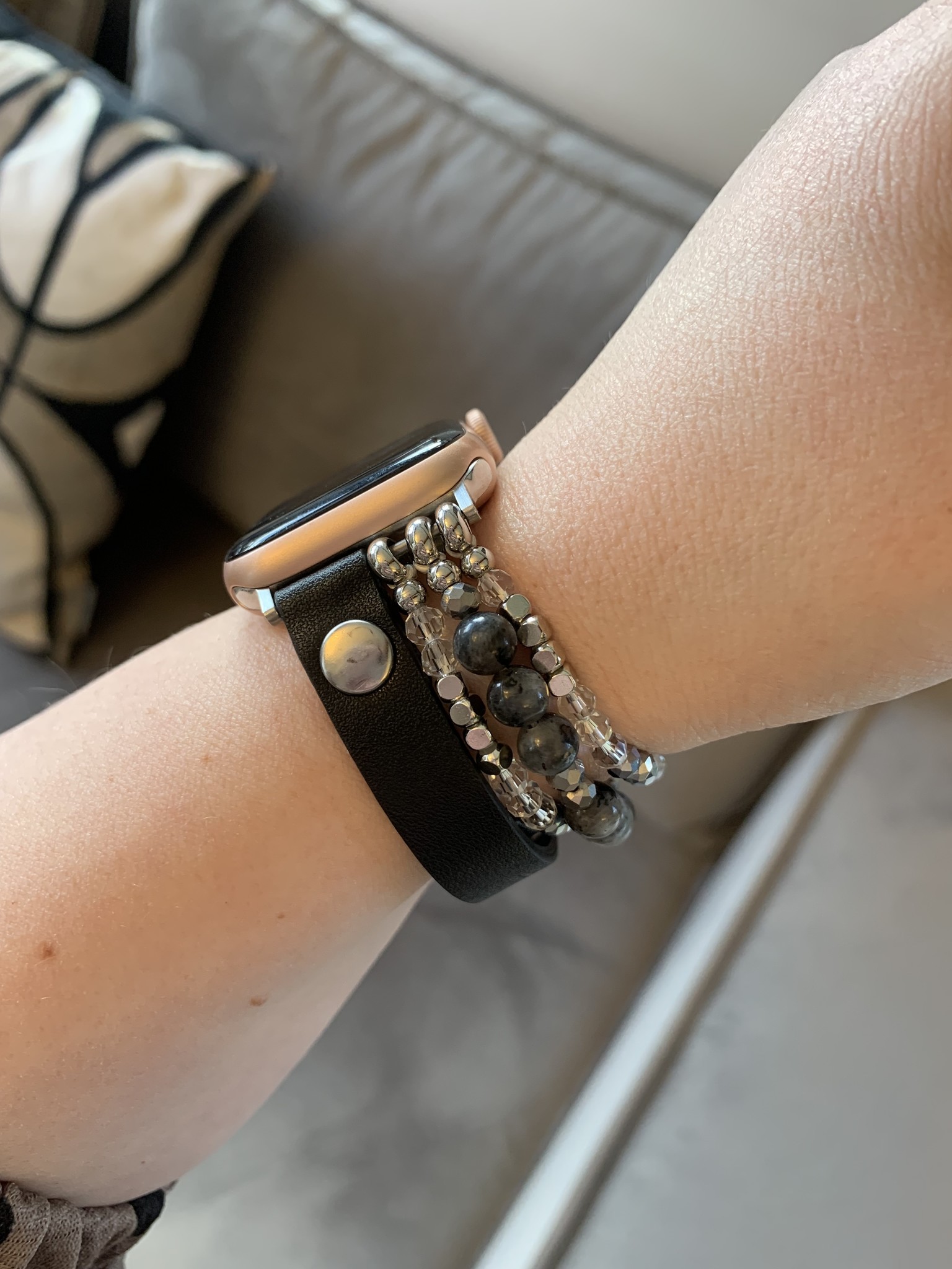 Cinturino gioiello in pelle per Apple Watch - nero