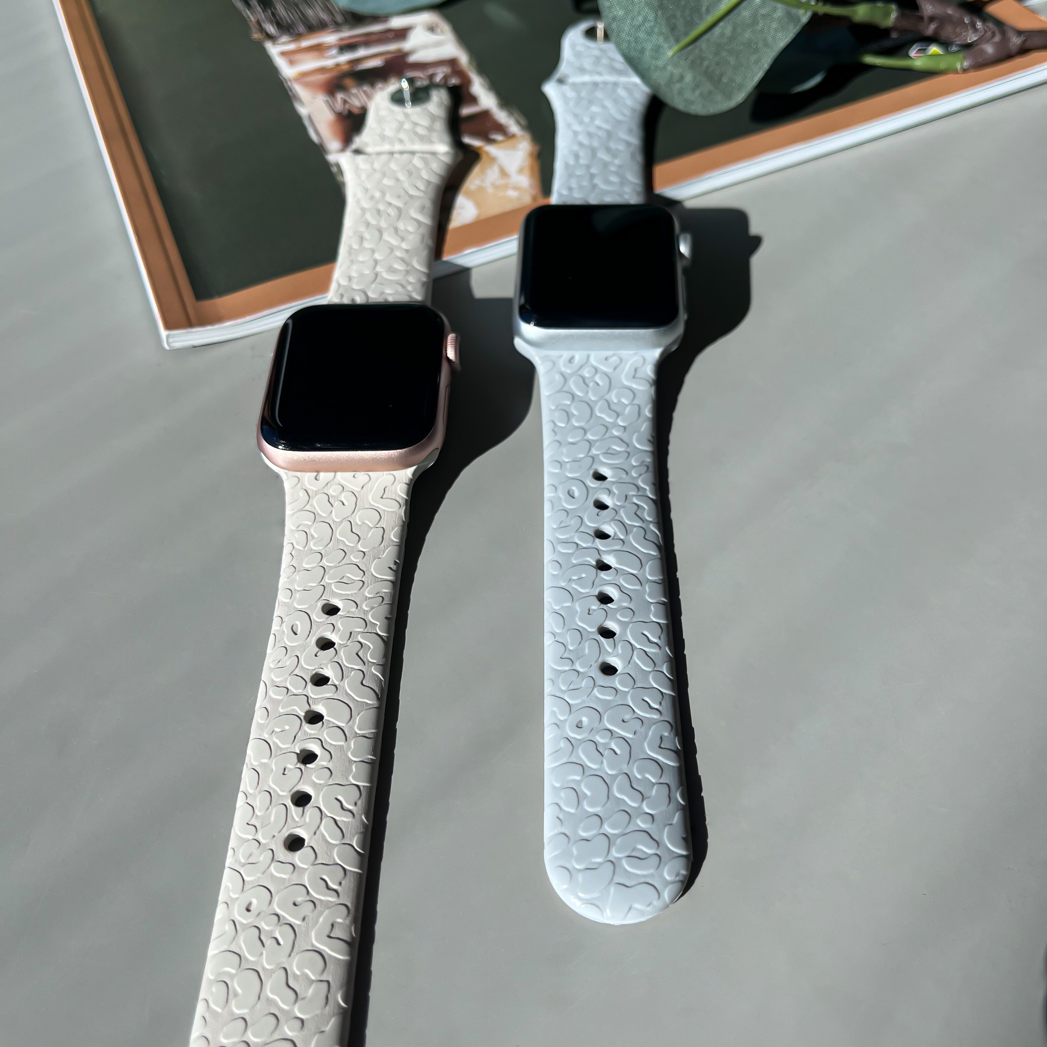 Cinturino sport con stampa per Apple Watch - leopardo galassia